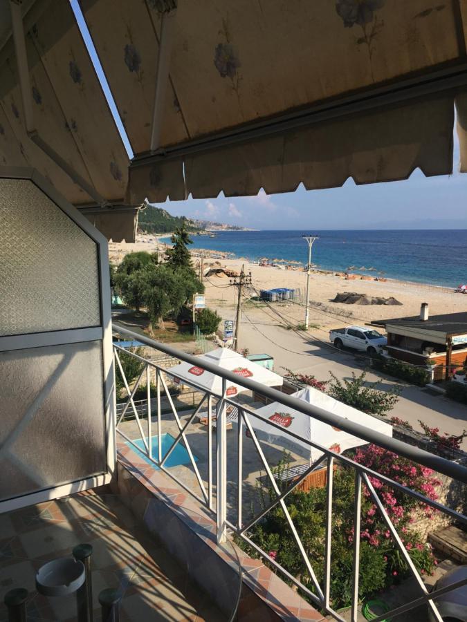 Irini Boutique Rooms!!! ヒマラ エクステリア 写真